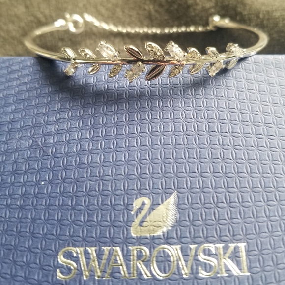 Mayfly Bangle, White, Rhodium plating - Picture 3 of 8